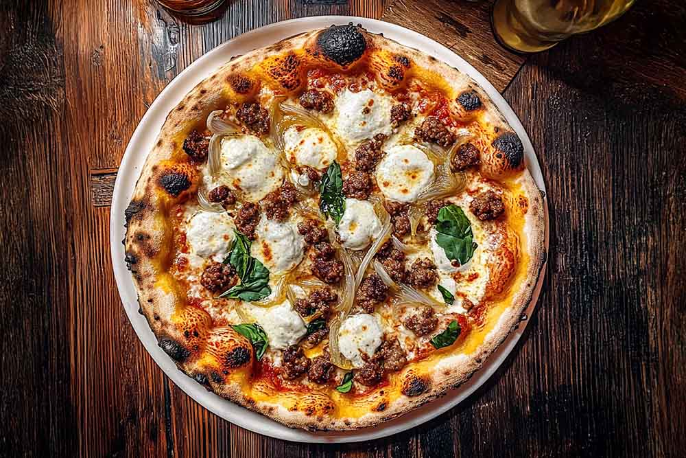 Meat Neapolitan pizza